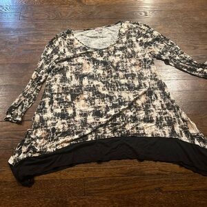 J Jill Wearever Collection Tunic Top Size M Black / Brown Flare V-Neck Shirt